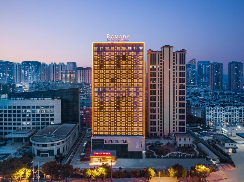 Huangshi Wanda Plaza Ramada by Wyndham over view