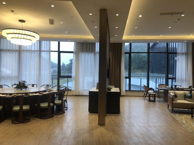 ZheRong MinJiang Hotel Restaurant