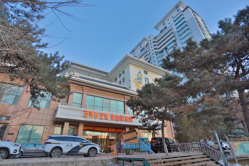 Yanji Changbaisong Hotel Over view