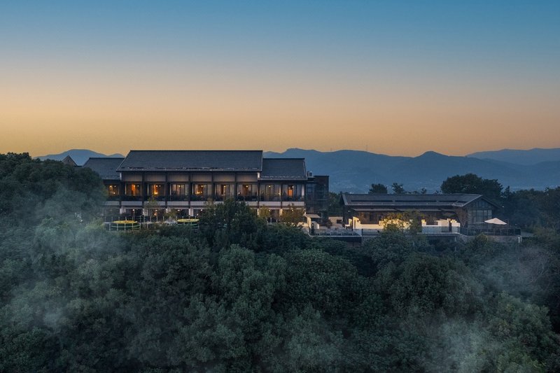 LANDISON RETREAT PINGYAO HANGZHOU over view