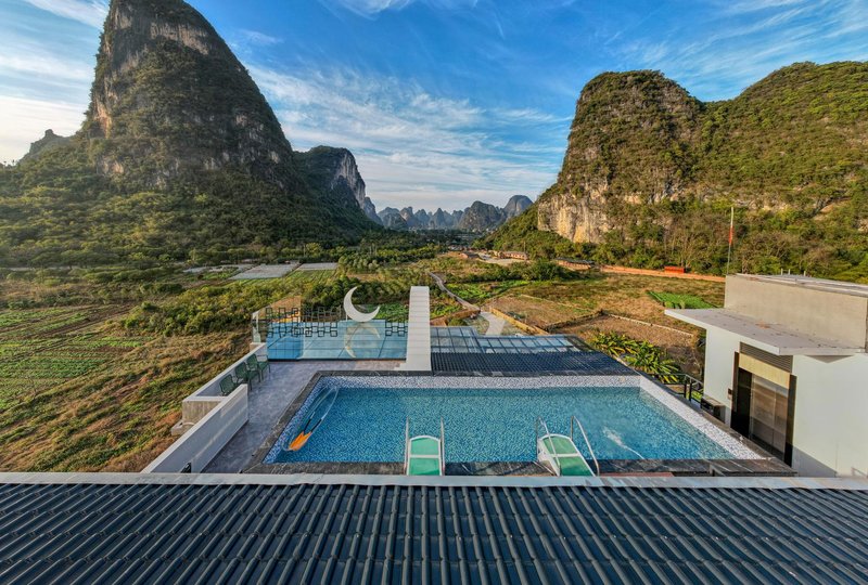 Yangshuo mountain moon home stay Over view