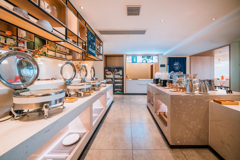 Love E-sports Hotel (Guomao 360 Plaza store, Huayuan Road, Zhengzhou)Restaurant