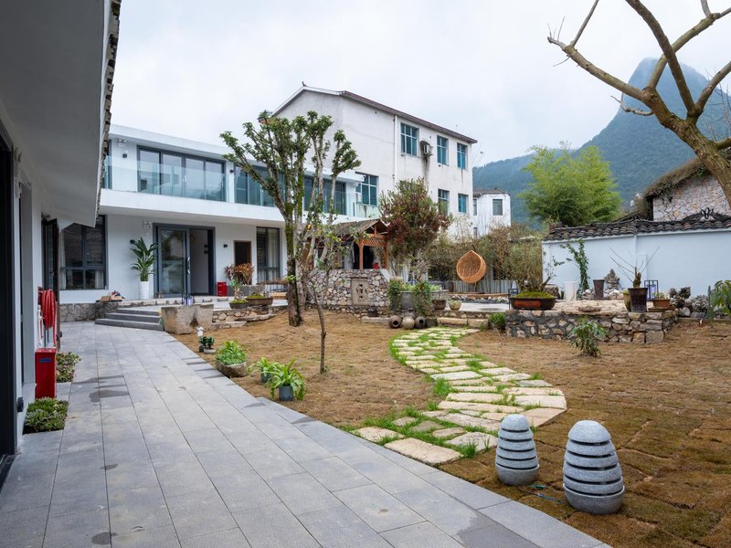 Wanfeng Linna Mountain home stay Over view