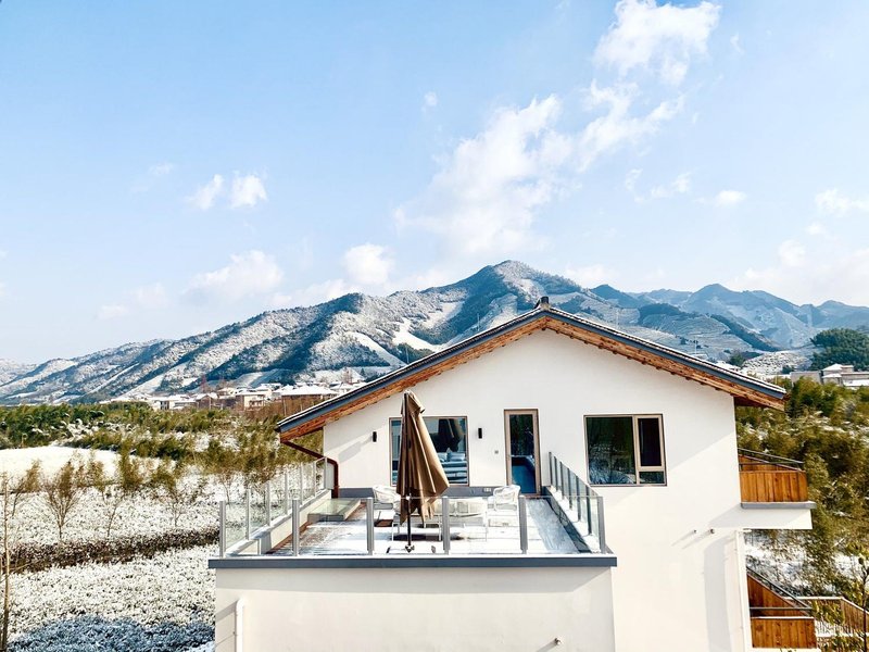 Qiyun Anji Tea Mountain Landscape Resort Hotel Over view