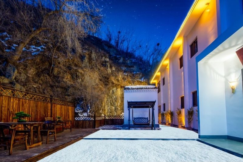 Mount Wutai Qizhu Cottage 酒店外观