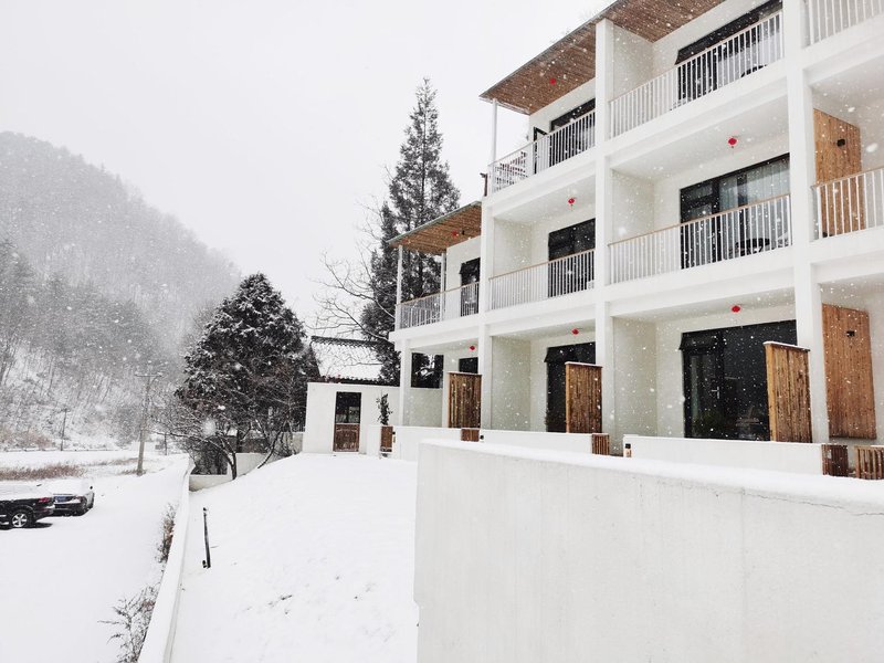 Xiaoshan Green B&B Over view