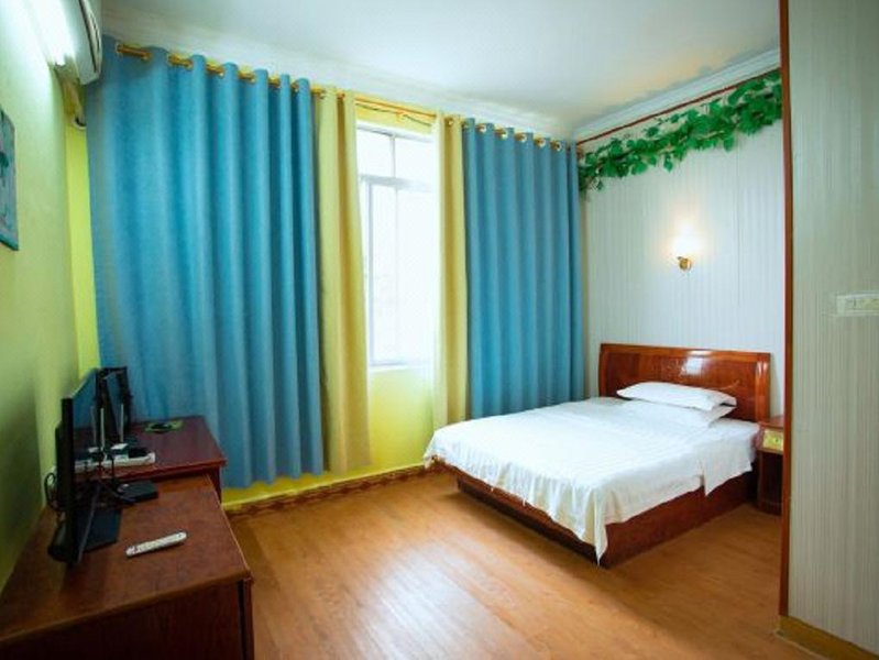 Love hotel guests dayGuest Room