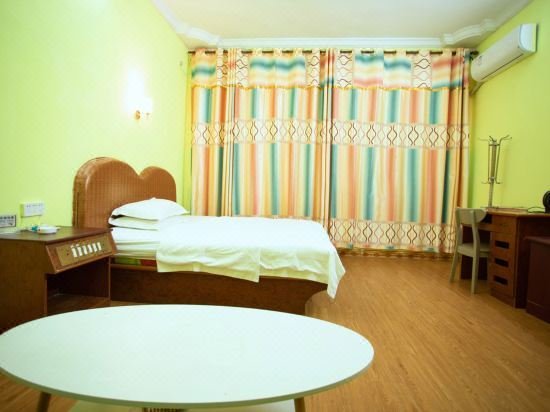 Love hotel guests dayGuest Room