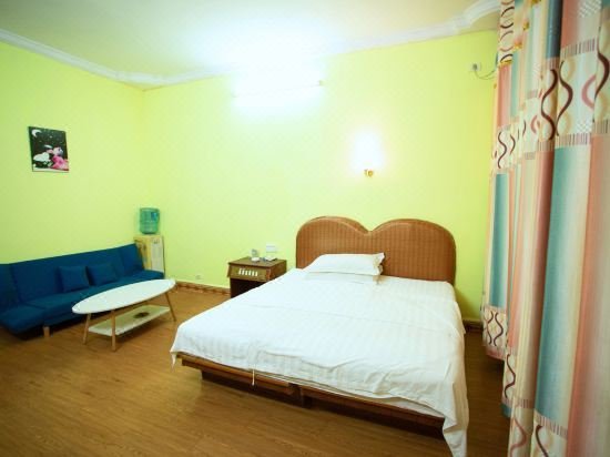 Love hotel guests dayGuest Room