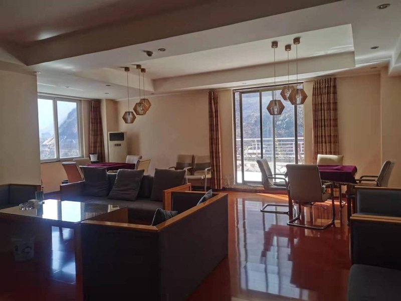 Huangqiao Hotel休闲