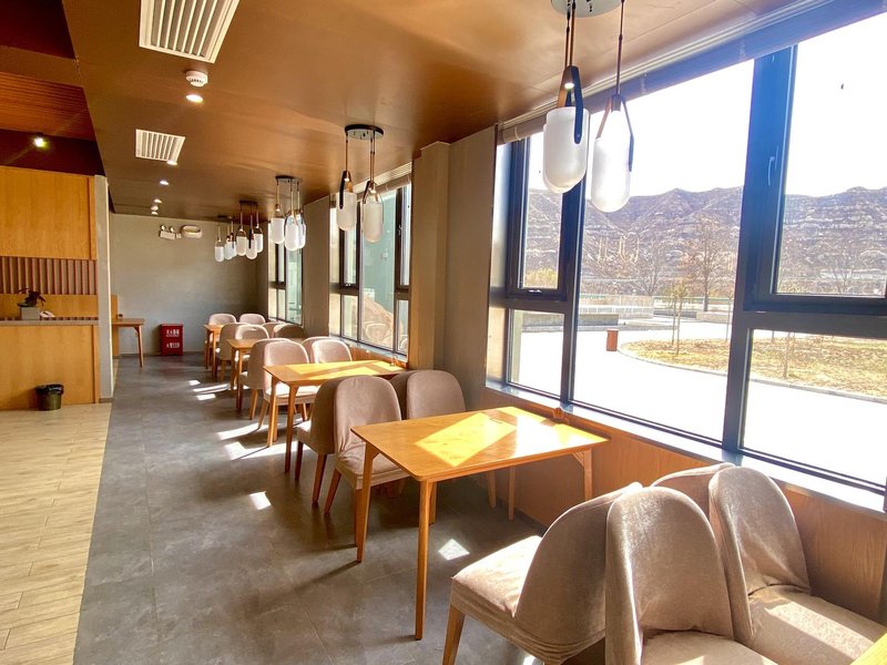 Shenmu Huanghe Posthouse Restaurant