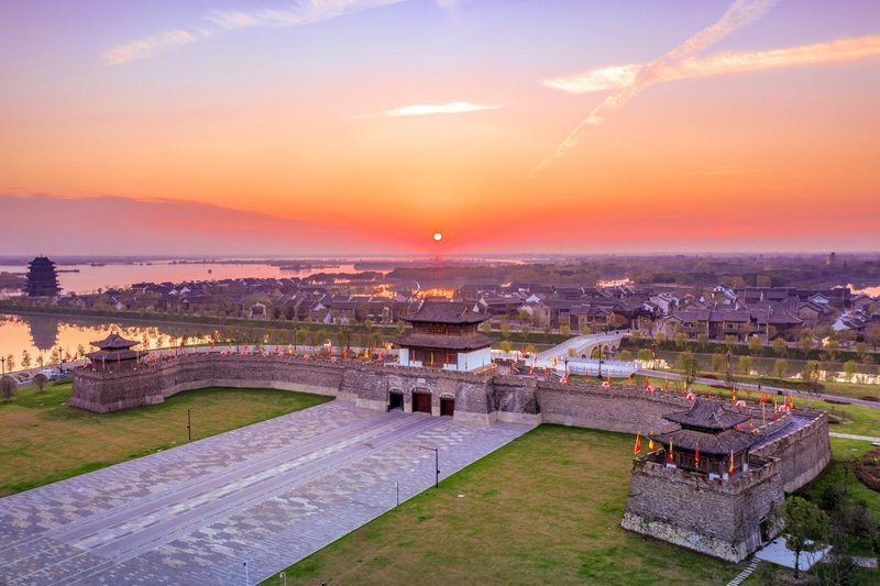 Dajin Lake Dongjin Water Town Kaiyuan Holiday Hotel Over view