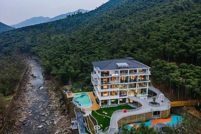 Anji cloud bamboo·Valleyriverside parent-child Resort VillaOver view