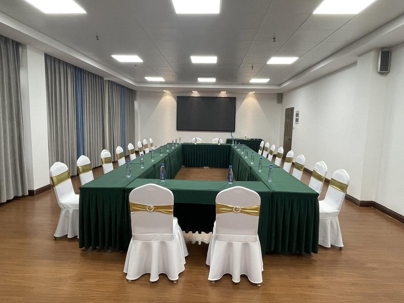Jinan Sanqing Commune Resort meeting room