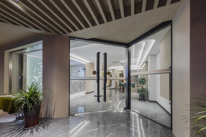 JIQINGHOTEL Over view