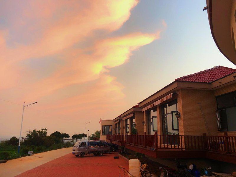 Hengrui Countryside Holiday Manor Over view