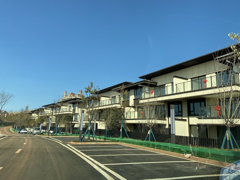 Sun Mountain Resort Over view