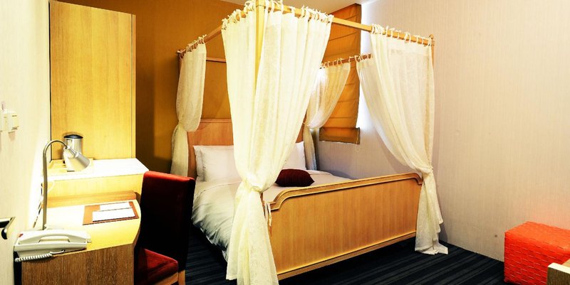 In Young Hotel 客房