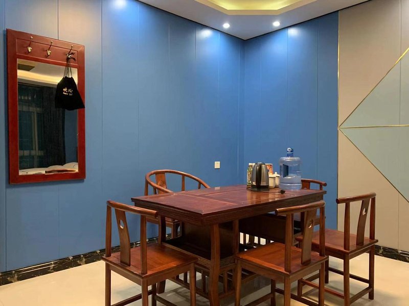 Jutan Wolong Electro-sports Hotel Guest Room