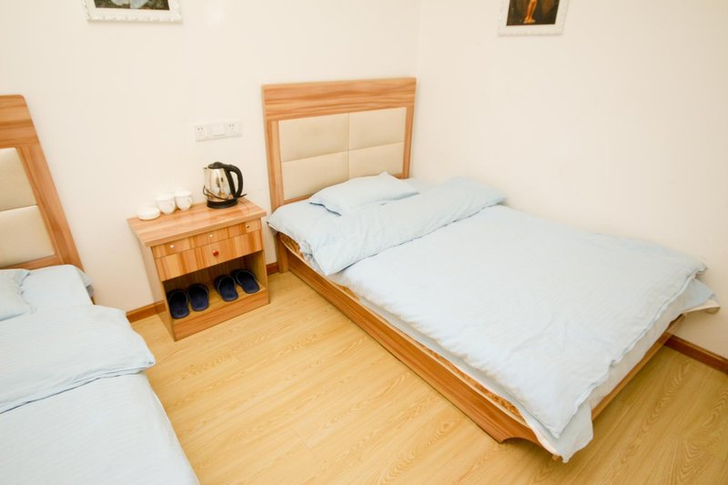 Weifeng Hostel Guest Room