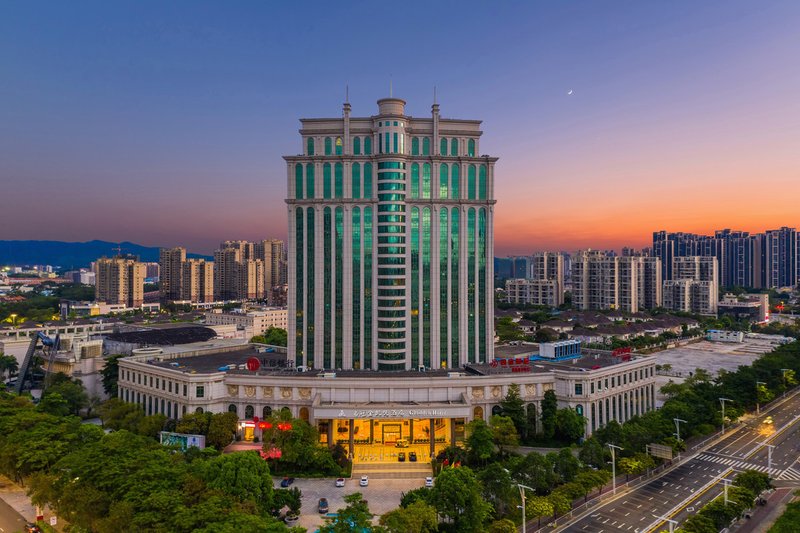 Gladden Hotel Over view