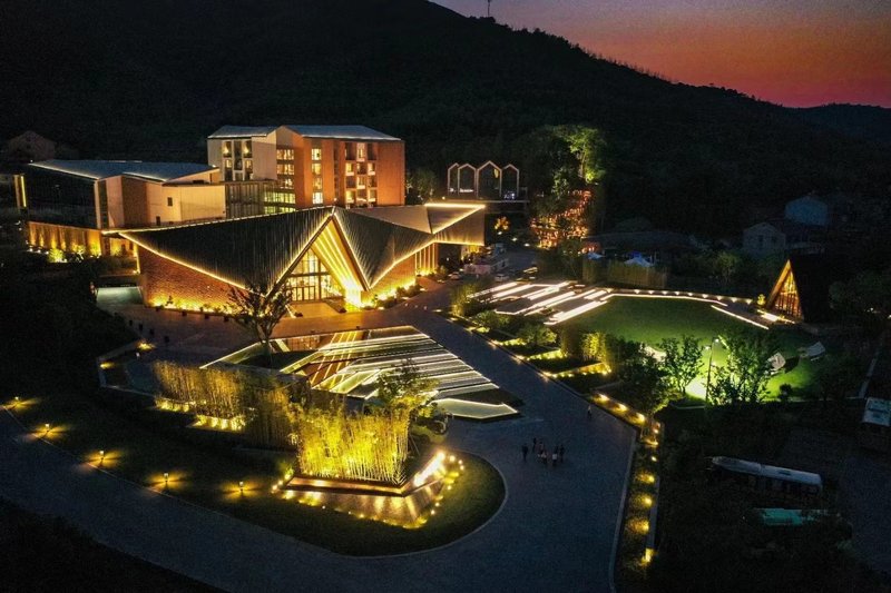 Huzhou Yubugu New Century Resort Hotel Over view