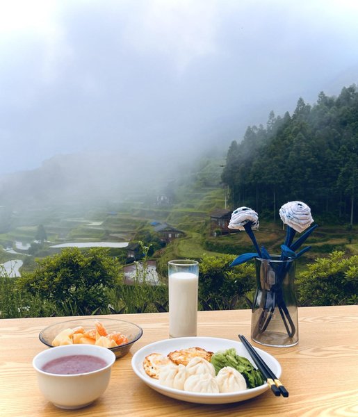 Cattle ploughing tribe idyllic homestay in Liping County Restaurant