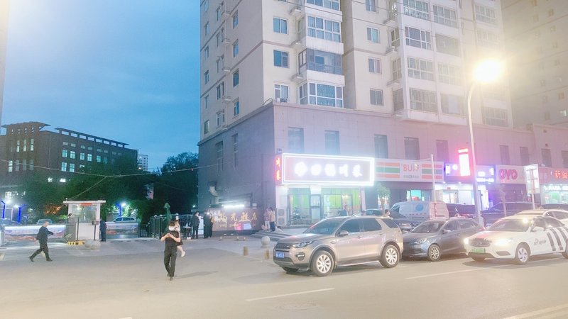 Aiqing Yizhan Apartment Hotel (Lanzhou Railway Station)Over view