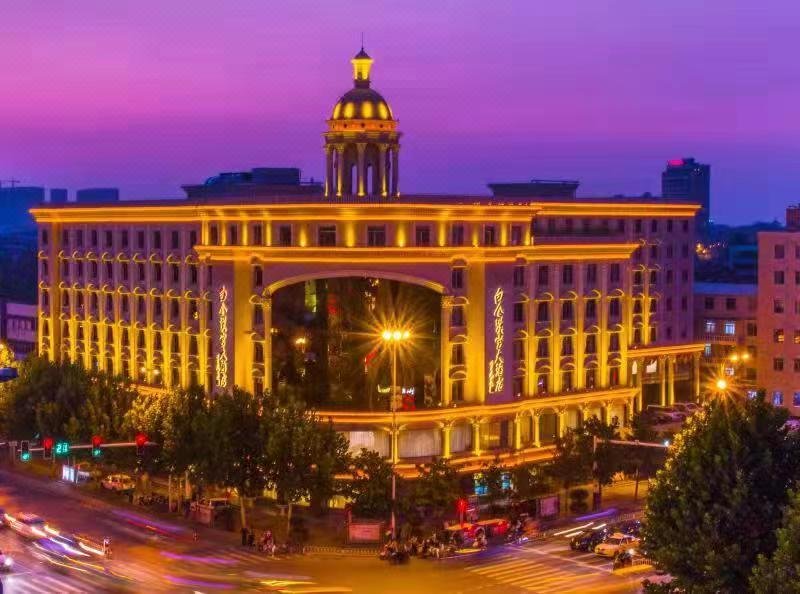 Buckingham Palace HotelOver view