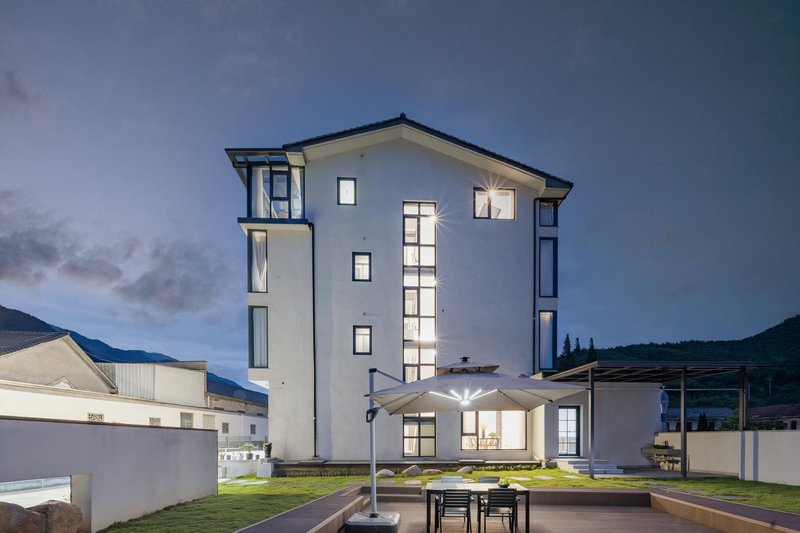 Yunshang Grassland Yuelai Yueman Holiday VillaOver view