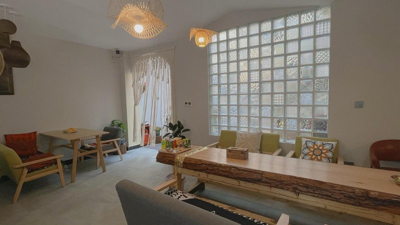 Lhasa Yinxi Xiaoyuan Homestay Lobby