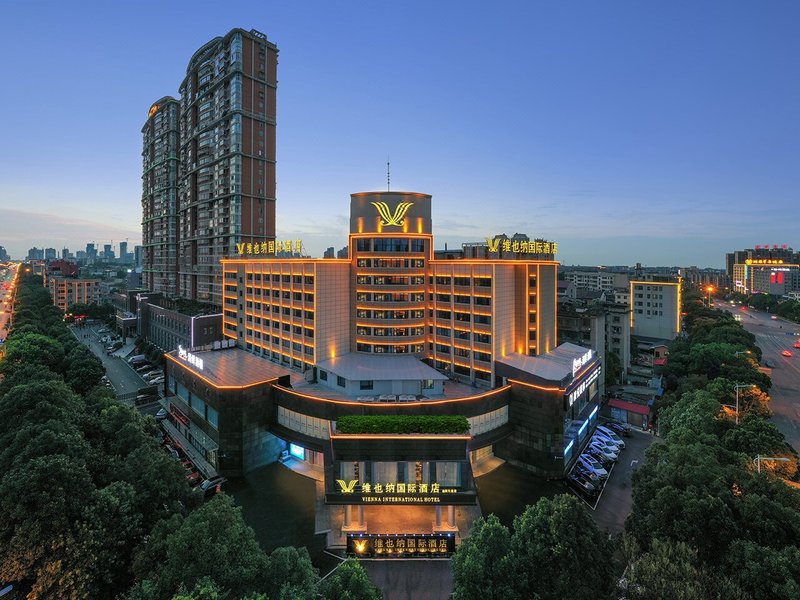 Vienna International Hotel (Yiyang Avenue) Over view