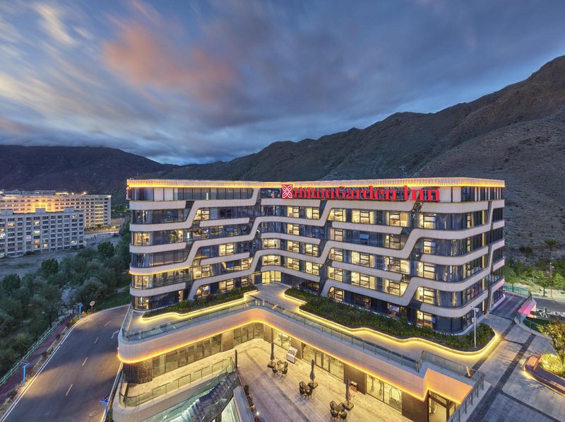 Hilton Garden Inn Lhasa over view