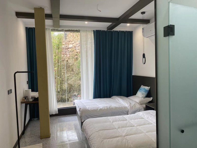 Linzhou Youran Jiushe·Cliff Homestay Guest Room