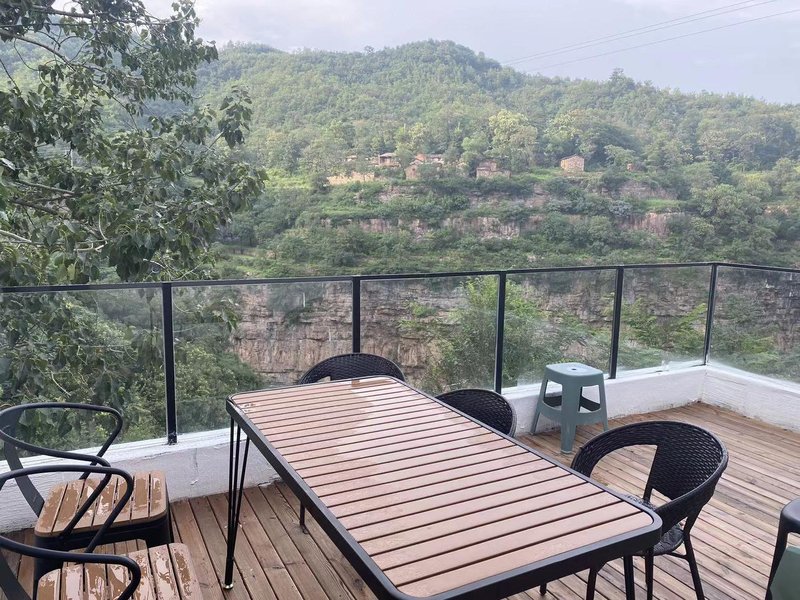 Linzhou Youran Jiushe·Cliff Homestay Guest Room