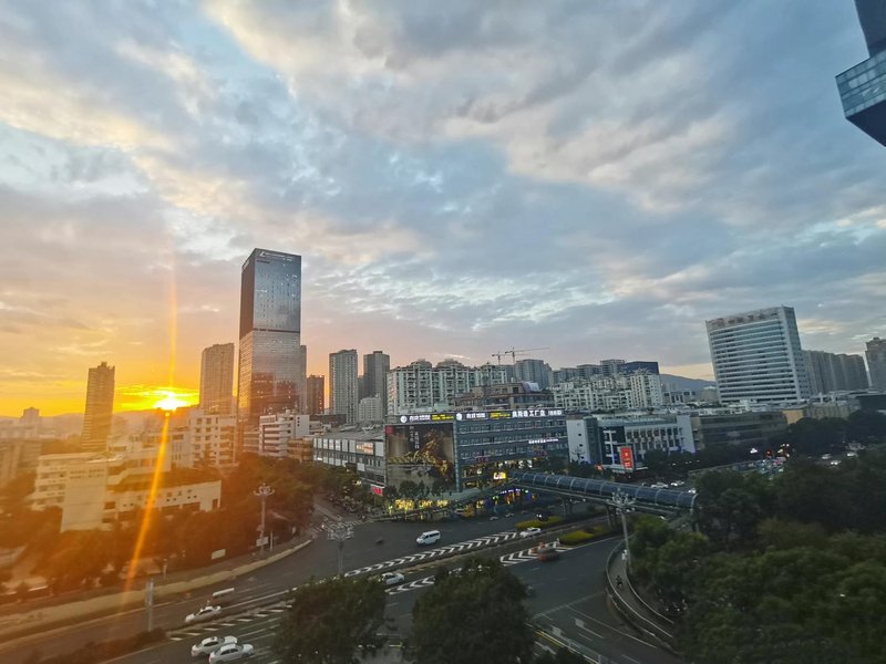 Yun Mei Hotel Kunming Over view