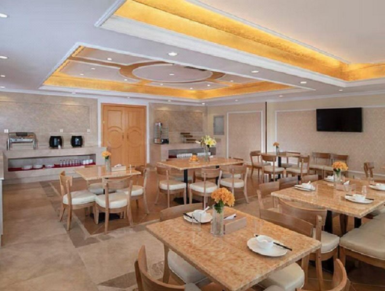 Vienna Hotel (Longhai Jiaomei Wanyi Square)Restaurant