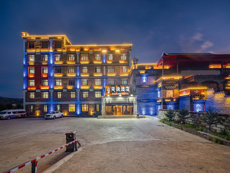 SKYLINE HOTEL Over view