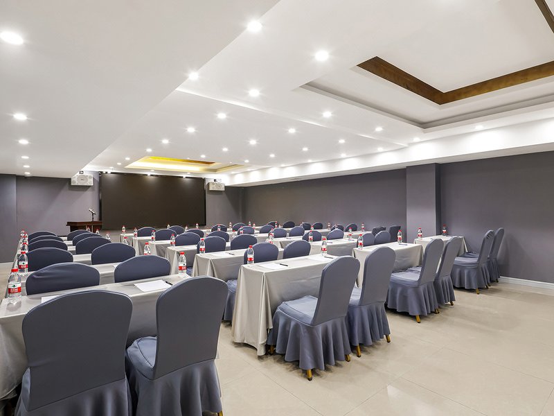 James Joyce Coffetel (Hefei Zhonghua City, Fanhua Avenue Metro Station)meeting room