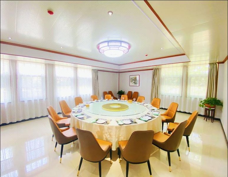 Xibaipo Baili Water TownshipRestaurant