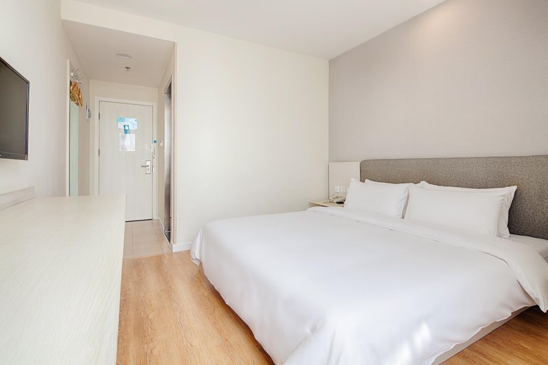 Hanting Express Qingdao Aofan CenterGuest Room