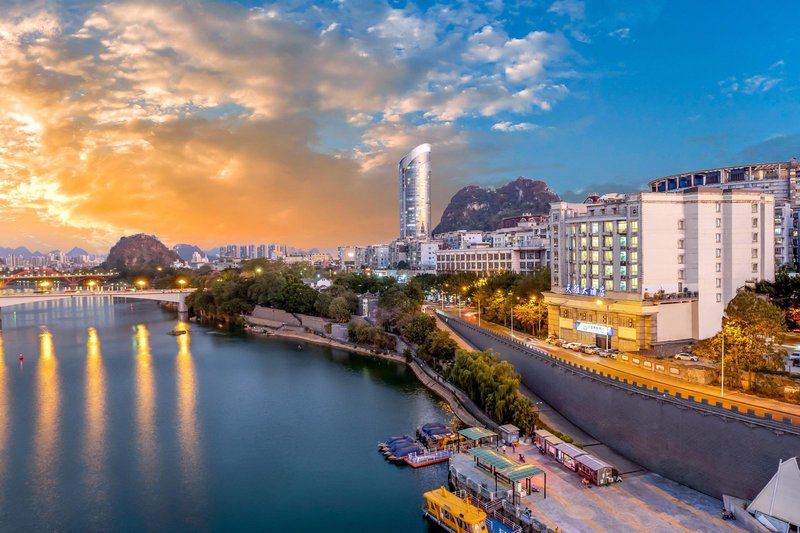 Tianya Hotel (Liuzhou High-speed Railway Station Gubu Street) Over view