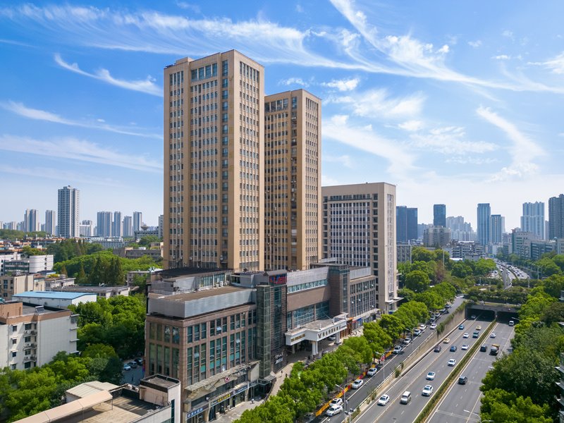 Vienna International Hotel (Wuhan jiejiekou science and technology store)Over view