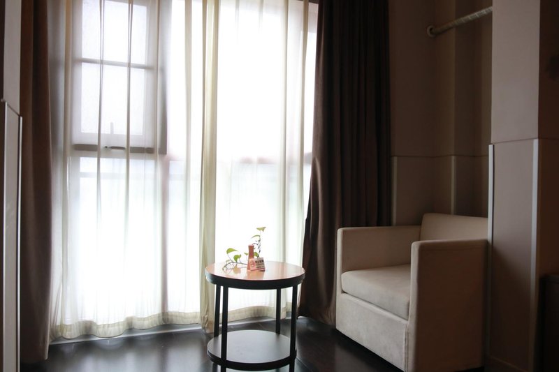 Jinjiang Inn Select (Guiyang North High speed ​​Railway Station)Guest Room