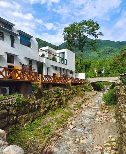 Hobbit Shiguang Printing Forest Holiday Home Over view