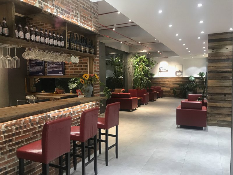 Houlai 100 mile Appointment  Homestay Restaurant