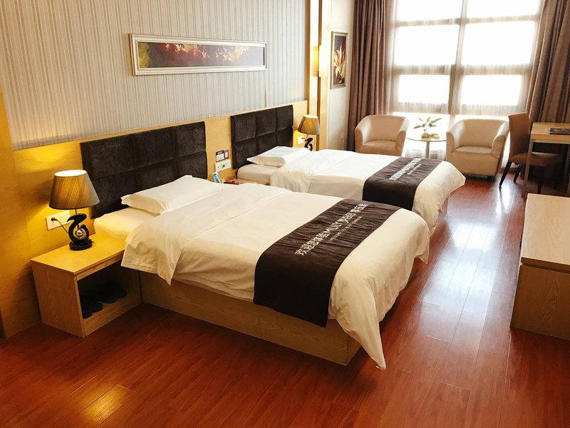 RONZON HOTELGuest Room