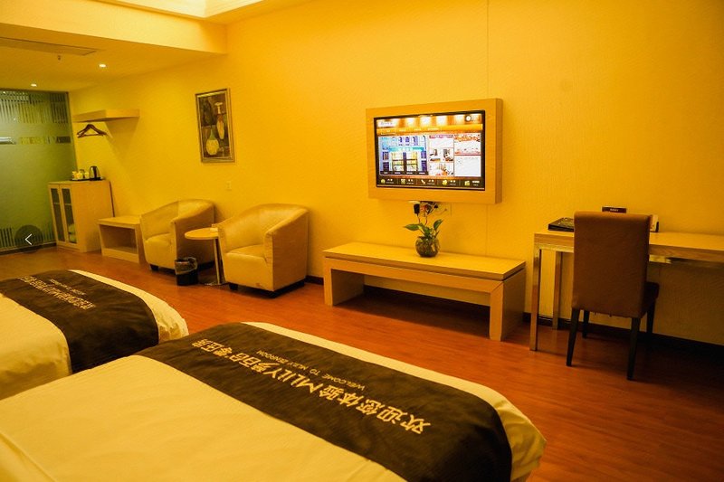 RONZON HOTELGuest Room