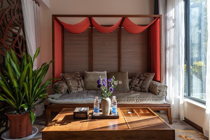 Dian Chi Lake VillaGuest Room