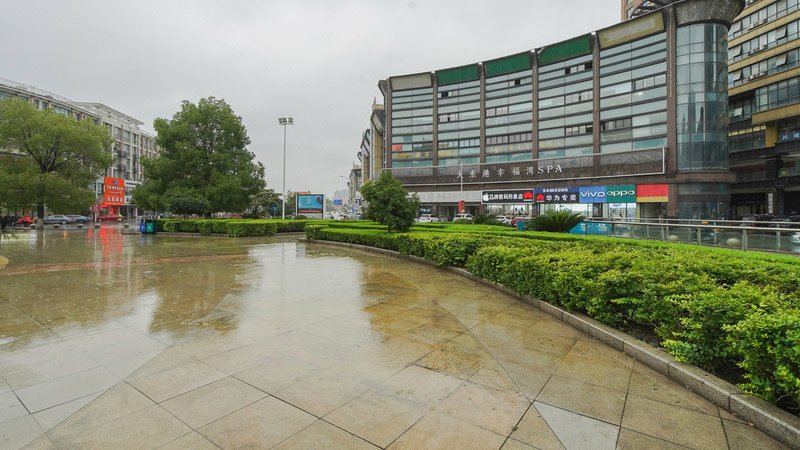 Thank you hotel Over view